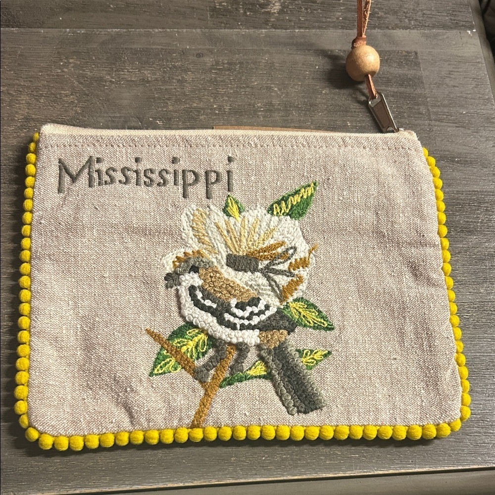 Embroidered Mississippi Pouch with Bird‎ Design